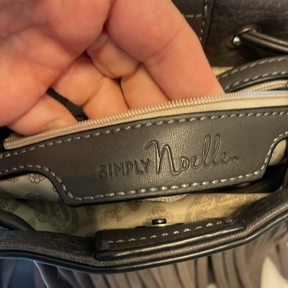 Simply Noelle embossed handbag with suede front fringe dark gray 2 hand handles - Picture 11 of 16